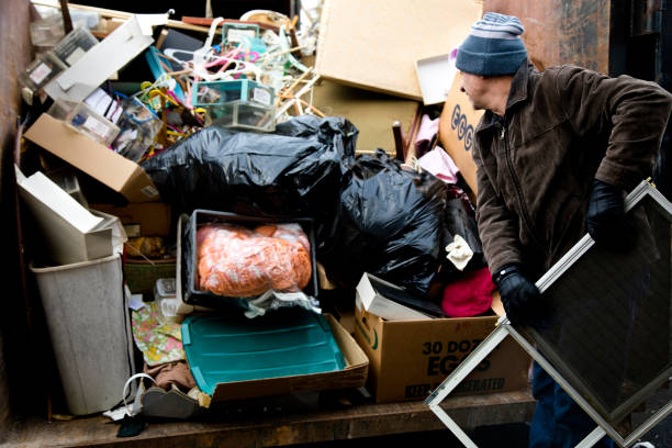 Best Basement Cleanout Services  in Le Claire, IA