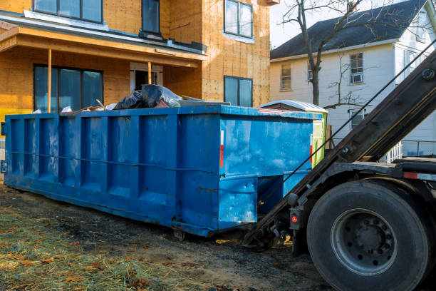 Best Construction Debris Removal  in Le Claire, IA